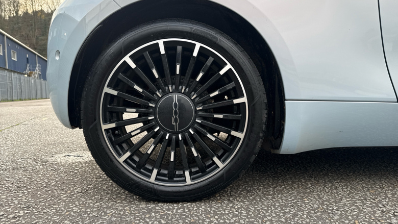 Fiat 500 87kW La Prima 42kWh 3dr Auto Electric Hatchback